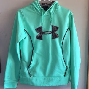 Under armor women’s SM mint and camo sweatshirt